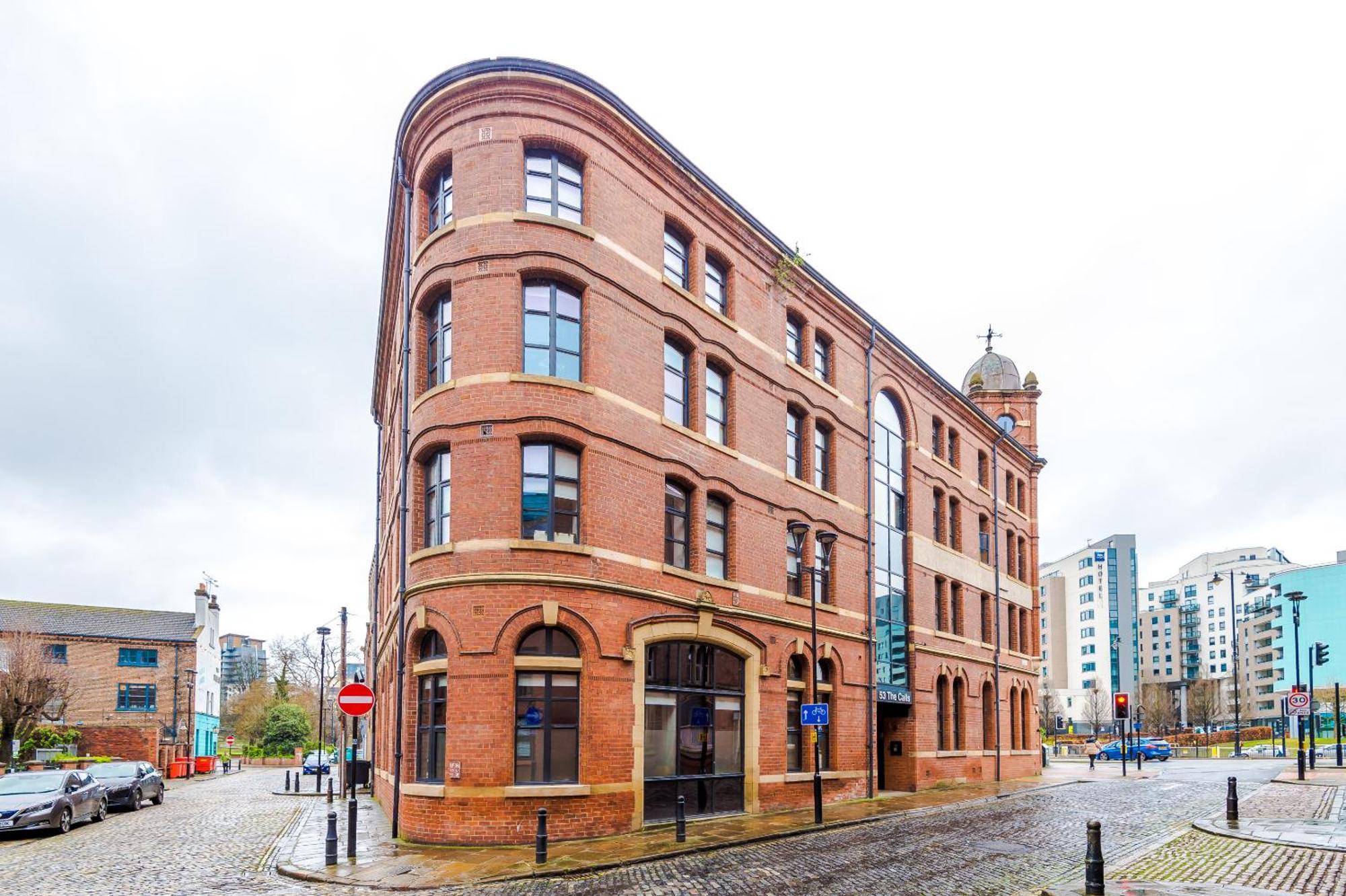 2 King Size Beds In Manhattan Styled Oversize Apartment Leeds  Exterior photo